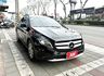 2017年式 M-BENZ GLA180 1.6T 總代理 原鈑件 電動座椅 電動尾門 倒車顯影 簡約時尚歐系輕休旅  第3張縮圖