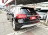 2017年式 M-BENZ GLA180 1.6T 總代理 原鈑件 電動座椅 電動尾門 倒車顯影 簡約時尚歐系輕休旅  第4張縮圖