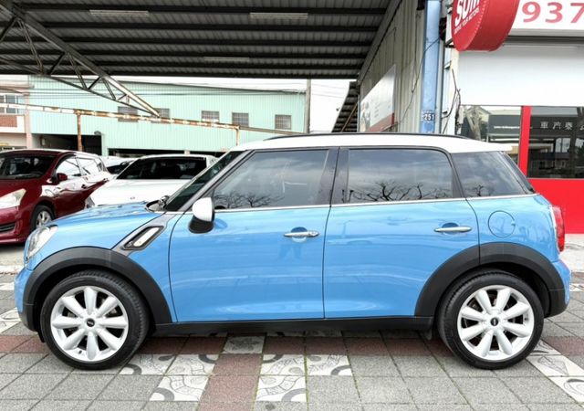 2016年 MINI Countryman Cooper S 5D 1.6 總代理汎德 原鈑件 渦輪加持 進口代步車首選  第9張相片