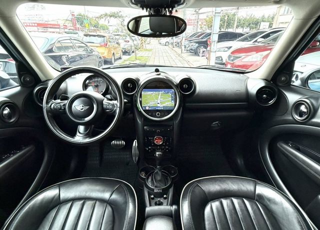 2016年 MINI Countryman Cooper S 5D 1.6 總代理汎德 原鈑件 渦輪加持 進口代步車首選  第12張相片