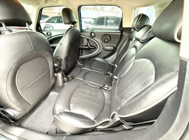 2016年 MINI Countryman Cooper S 5D 1.6 總代理汎德 原鈑件 渦輪加持 進口代步車首選  第14張相片