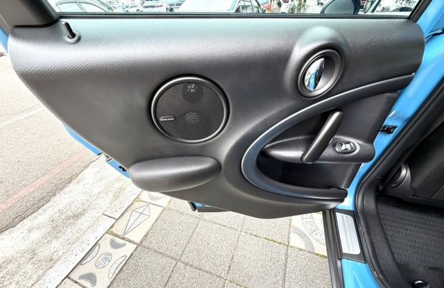 2016年 MINI Countryman Cooper S 5D 1.6 總代理汎德 原鈑件 渦輪加持 進口代步車首選  第18張相片