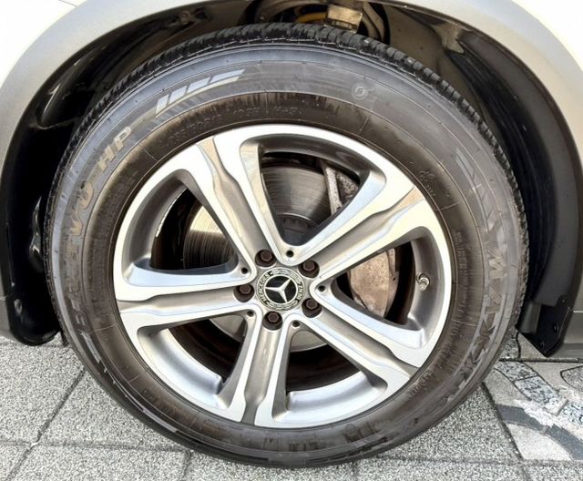 2019年 M-Benz GLC 220d 4MATIC 柴油 總代理 原鈑件 環景影像 電動座椅 豪華大空間運動休旅車  第10張相片