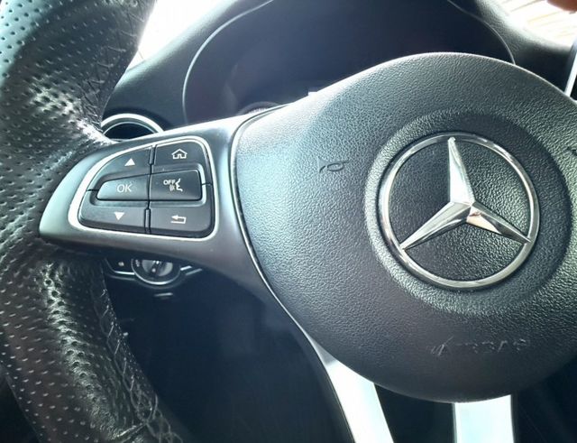 2019年 M-Benz GLC 220d 4MATIC 柴油 總代理 原鈑件 環景影像 電動座椅 豪華大空間運動休旅車  第13張相片