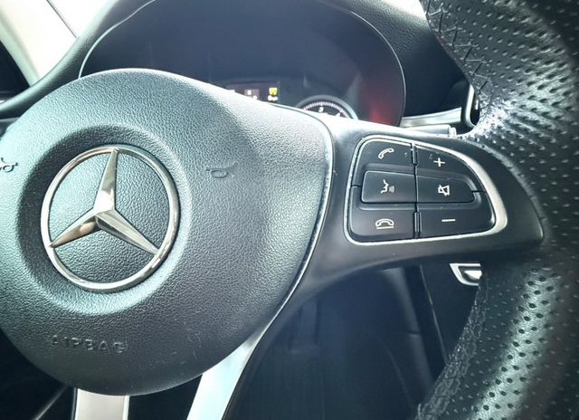 2019年 M-Benz GLC 220d 4MATIC 柴油 總代理 原鈑件 環景影像 電動座椅 豪華大空間運動休旅車  第14張相片