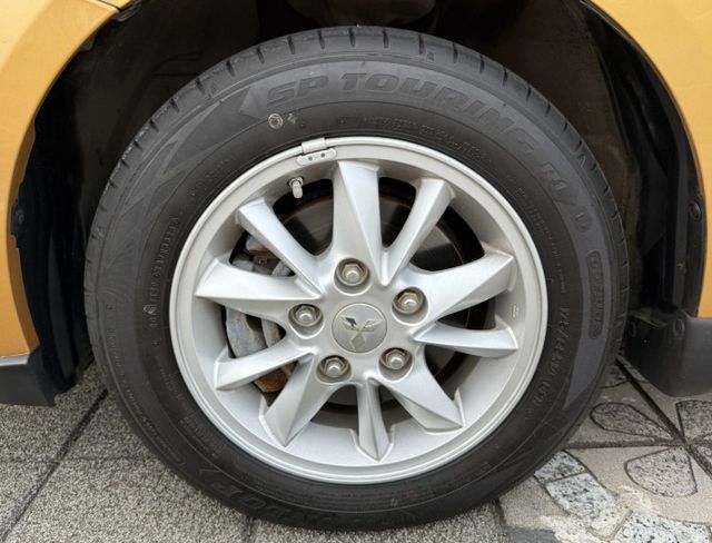 2014年 Mitsubishi Colt Plus 1.5 豪華型 恆溫空調 I-Key 倒車顯影 都會小型休旅首選  第10張相片