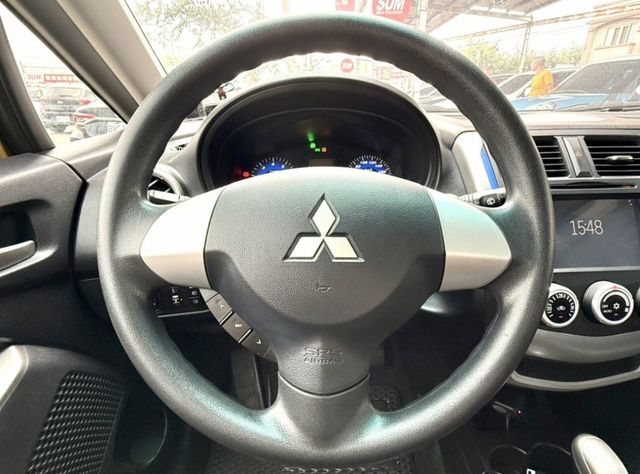 2014年 Mitsubishi Colt Plus 1.5 豪華型 恆溫空調 I-Key 倒車顯影 都會小型休旅首選  第11張相片