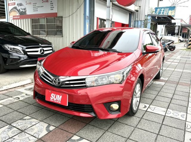 2015年 Toyota Altis 1.8 經典版 原鈑件 只跑7萬 恆溫 定速 升級9吋安卓機及配件 通勤族代步首選  第1張相片