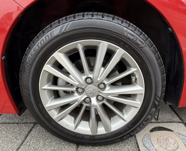 2015年 Toyota Altis 1.8 經典版 原鈑件 只跑7萬 恆溫 定速 升級9吋安卓機及配件 通勤族代步首選  第10張相片