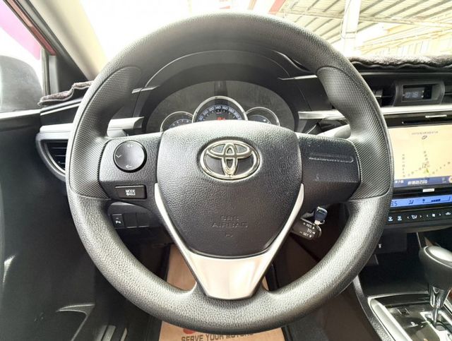 2015年 Toyota Altis 1.8 經典版 原鈑件 只跑7萬 恆溫 定速 升級9吋安卓機及配件 通勤族代步首選  第11張相片