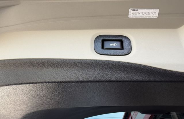 2023年 Nissan  X-Trail 2.0 智行版 原鈑件 ACC跟車 電尾門 環景影像 國產最大氣休旅車首選  第9張相片
