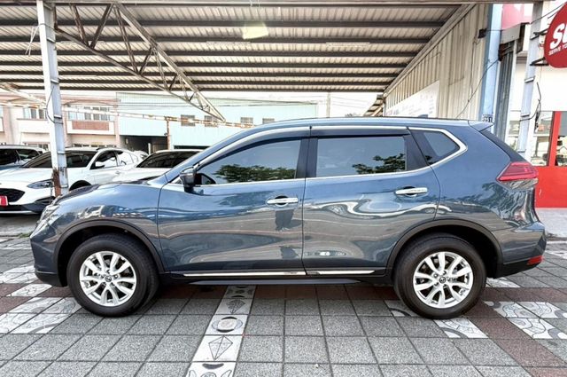 2023年 Nissan  X-Trail 2.0 智行版 原鈑件 ACC跟車 電尾門 環景影像 國產最大氣休旅車首選  第10張相片