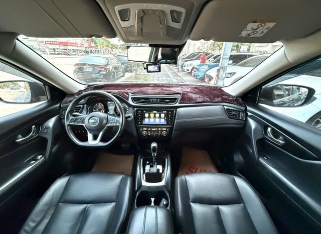 2023年 Nissan  X-Trail 2.0 智行版 原鈑件 ACC跟車 電尾門 環景影像 國產最大氣休旅車首選  第12張相片