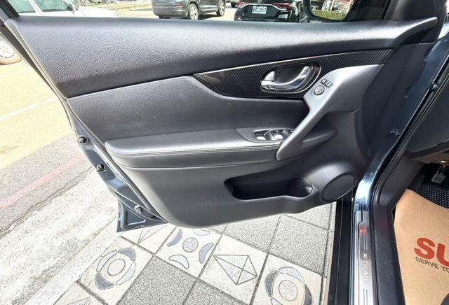 2023年 Nissan  X-Trail 2.0 智行版 原鈑件 ACC跟車 電尾門 環景影像 國產最大氣休旅車首選  第17張相片