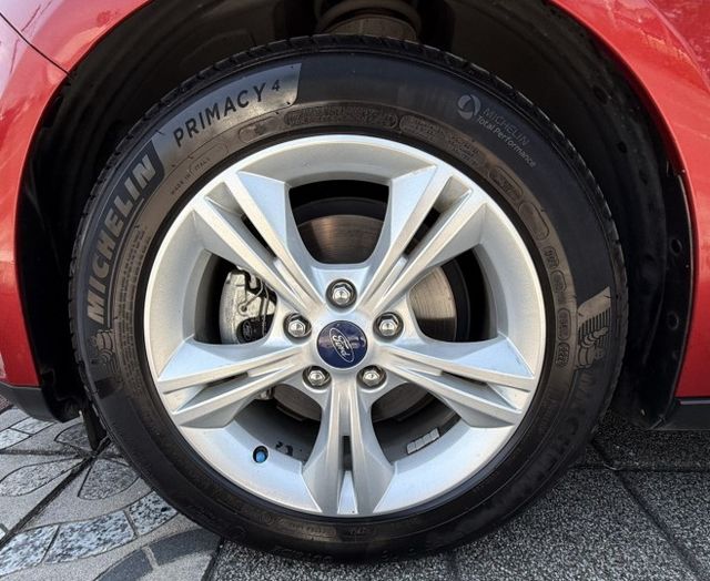 2013年 FORD Focus 5D 1.6 汽油時尚型 認證車 雙區恆溫 循跡防滑 空間大 高CP值的都會代步小車  第10張相片