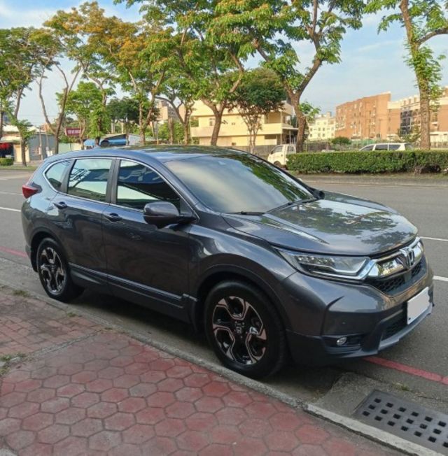 2019年 Honda CR-V 1.5 VTi-S 原鈑件 恆溫 渦輪增壓 換檔撥片 舒適大空間 妥善率最佳的休旅車  第2張相片