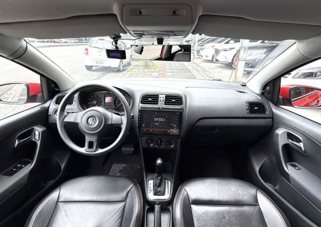 2014年 福斯 POLO HB 1.6 CL 認證車 升級大螢幕安卓機 好開省油 小資女的最佳時尚代步小車  第12張相片