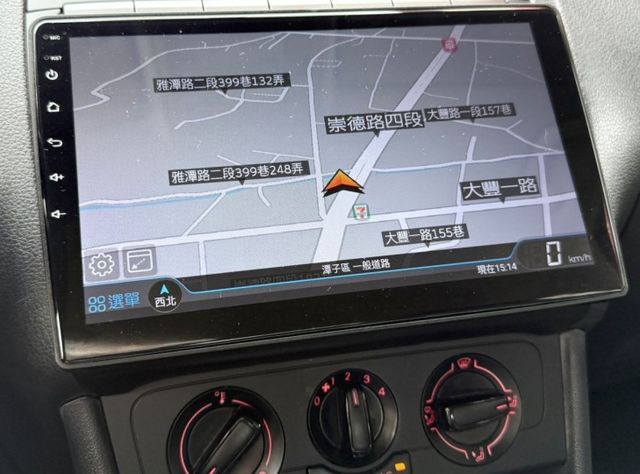 2014年 福斯 POLO HB 1.6 CL 認證車 升級大螢幕安卓機 好開省油 小資女的最佳時尚代步小車  第18張相片