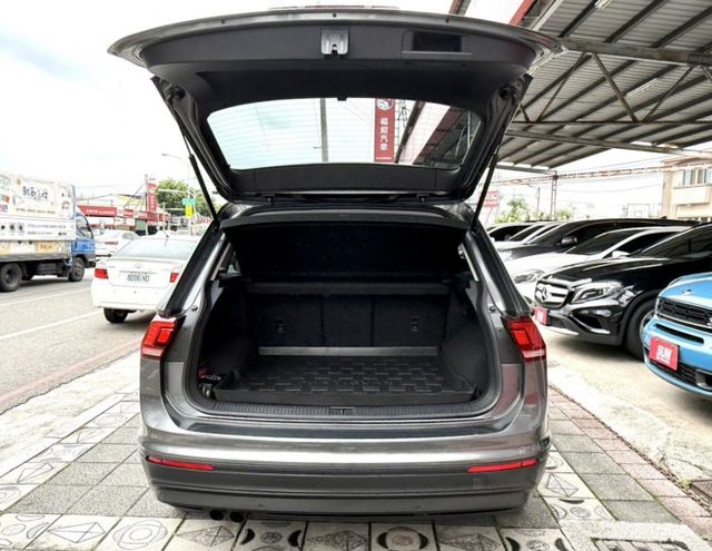 2017年 福斯 Tiguan 280 TSI Smartline  1.4 渦輪 原鈑件 大空間大馬力 新世代運動休旅  第7張相片