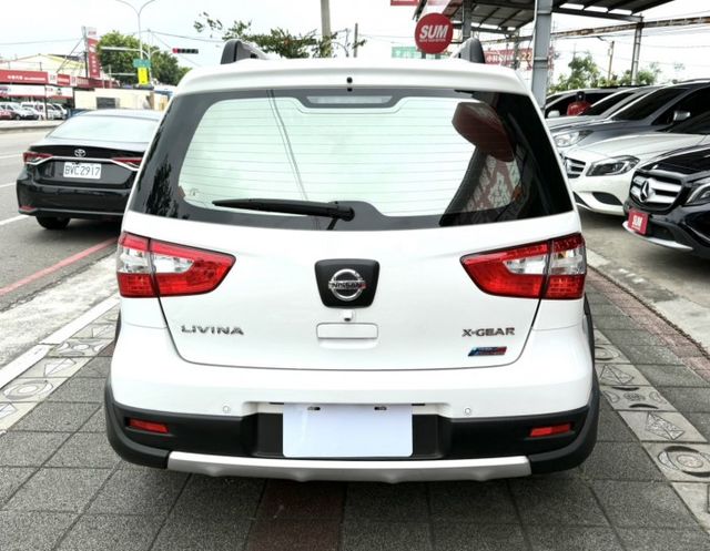 2018年 Nissan Livina 1.6 豪華版 恆溫 原廠影音 車頂行李架 舒適大空間 市場熱銷五門掀背小休旅  第6張相片