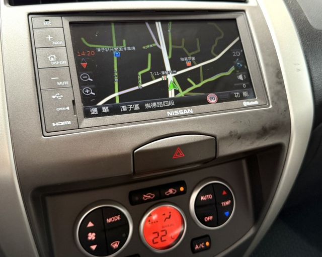 2018年 Nissan Livina 1.6 豪華版 恆溫 原廠影音 車頂行李架 舒適大空間 市場熱銷五門掀背小休旅  第18張相片