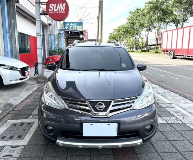 2017年 Nissan Livina 1.6 旗艦版 原鈑件 恆溫 車頂行李架 I-Key 省油大空間 優質代步車首選  第2張相片