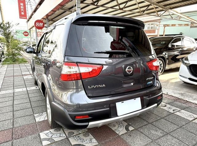 2017年 Nissan Livina 1.6 旗艦版 原鈑件 恆溫 車頂行李架 I-Key 省油大空間 優質代步車首選  第5張相片