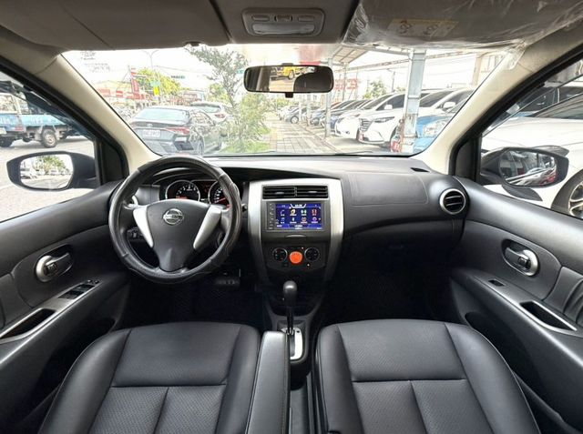 2017年 Nissan Livina 1.6 旗艦版 原鈑件 恆溫 車頂行李架 I-Key 省油大空間 優質代步車首選  第12張相片