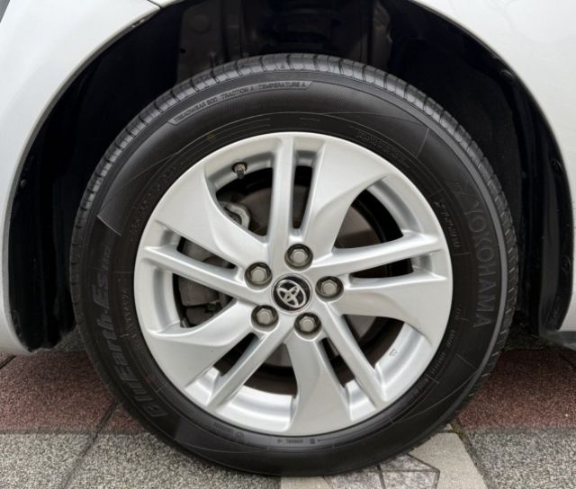 2022年 Toyota Sienta 5人座 1.8 豪華+版 原鈑件 I-Key 恆溫 電動側滑門 國產跨界休旅車  第10張相片