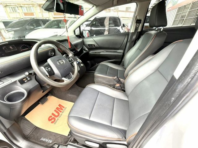 2022年 Toyota Sienta 5人座 1.8 豪華+版 原鈑件 I-Key 恆溫 電動側滑門 國產跨界休旅車  第13張相片
