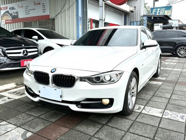 2013年 BMW Sedan 320i Sport 總代理 一手車 原鈑件 雙區恆溫 雙前座跑車座椅 免百萬 輕鬆入主  第1張相片