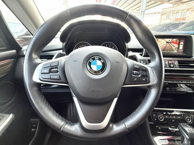 2017年式 BMW 220i GT 總代理 Luxury Line版 正七人座 雙前電動椅 自動停車 稀有釋出跨界休旅  第10張相片