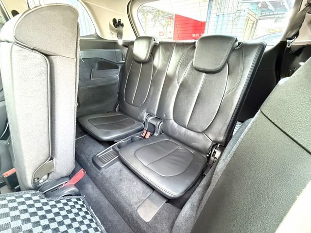 2017年式 BMW 220i GT 總代理 Luxury Line版 正七人座 雙前電動椅 自動停車 稀有釋出跨界休旅  第14張相片