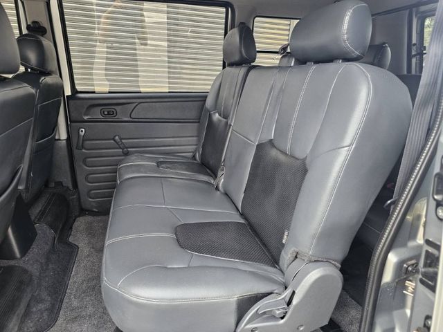 2022年 菱利 A180 廂車(自排) 8人座 原鈑件 里程4萬 加裝車頂置放架 空間大 家庭出遊 公司用車都適宜  第14張相片