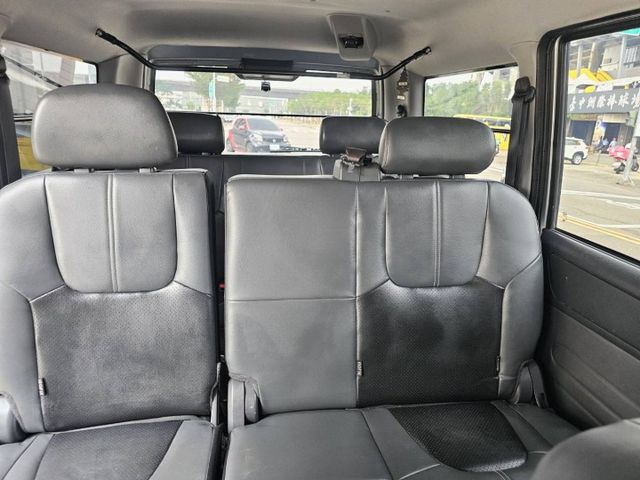 2022年 菱利 A180 廂車(自排) 8人座 原鈑件 里程4萬 加裝車頂置放架 空間大 家庭出遊 公司用車都適宜  第16張相片