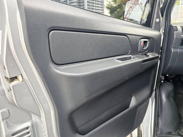 2022年 菱利 A180 廂車(自排) 8人座 原鈑件 里程4萬 加裝車頂置放架 空間大 家庭出遊 公司用車都適宜  第18張相片