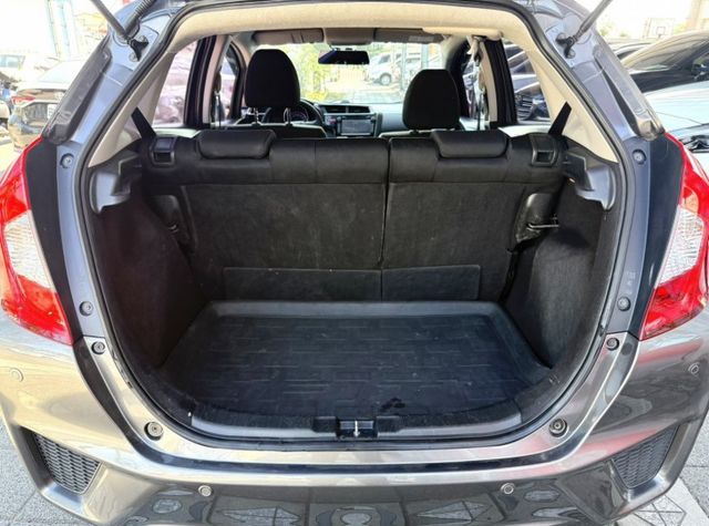 2015年 Honda Fit 1.5 VTi-S 認證車 恆溫 換檔撥片 定速 影音 都會靈巧代步小車  第8張相片