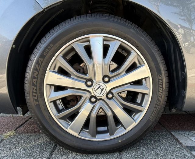 2015年 Honda Fit 1.5 VTi-S 認證車 恆溫 換檔撥片 定速 影音 都會靈巧代步小車  第10張相片