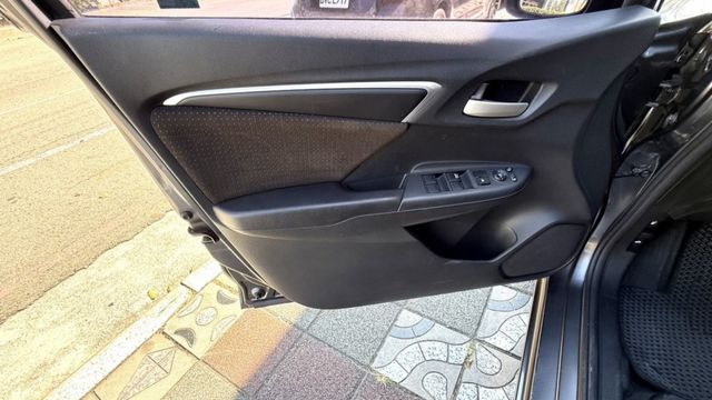 2015年 Honda Fit 1.5 VTi-S 認證車 恆溫 換檔撥片 定速 影音 都會靈巧代步小車  第17張相片