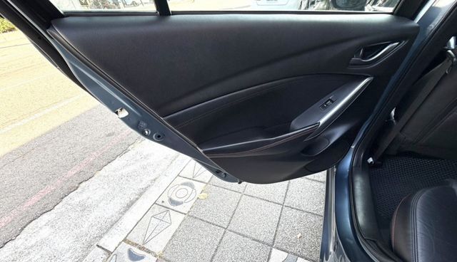 2015年式 Mazda 6 2.2 頂級柴油旗艦版 原鈑件 雙區恆溫 電動椅 天窗 I-Key 日本進口豪華大型房車  第18張相片