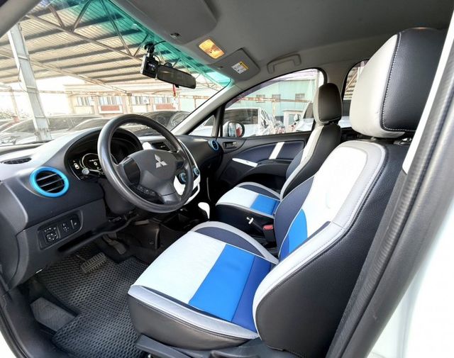 2016年 Mitsubishi Colt Plus 1.5 海洋特仕版 認證車 數位儀錶 電尾門 倒車顯影時尚掀背小車  第13張相片