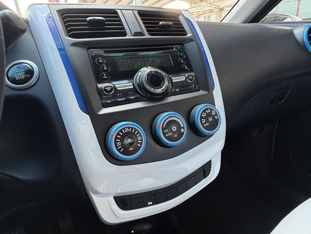 2016年 Mitsubishi Colt Plus 1.5 海洋特仕版 認證車 數位儀錶 電尾門 倒車顯影時尚掀背小車  第18張相片