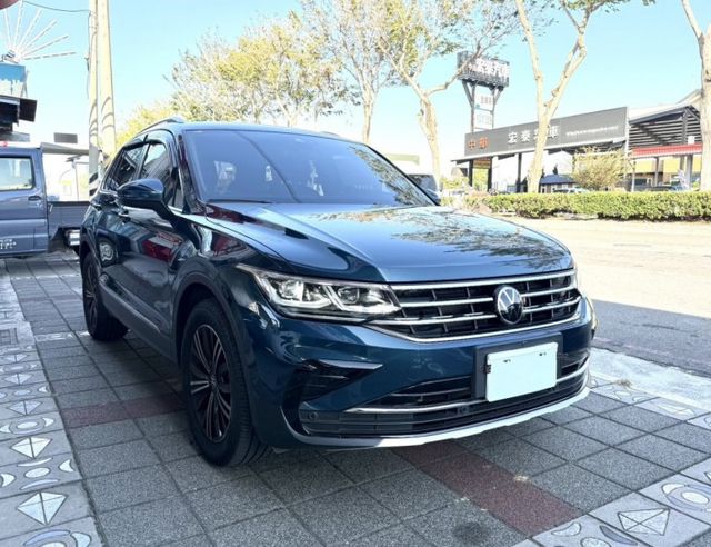 2024年式 Volkswagen Tiguan 280 TSI Elegance 原鈑件 實跑2萬  德系新世代SUV  第3張相片