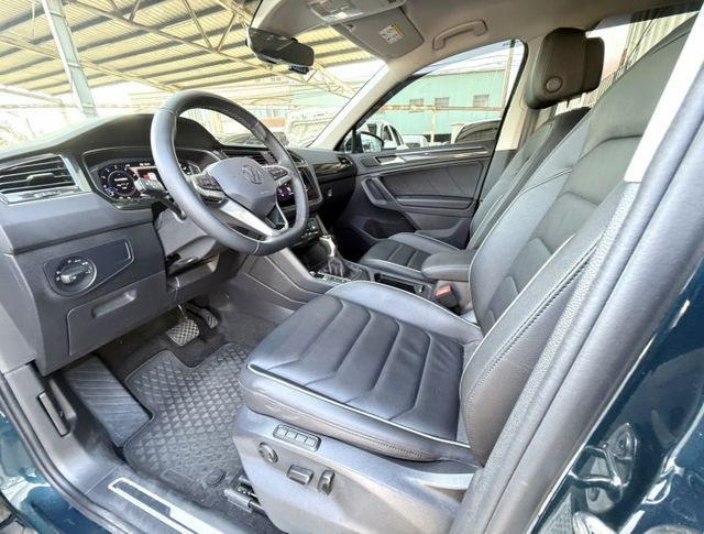 2024年式 Volkswagen Tiguan 280 TSI Elegance 原鈑件 實跑2萬  德系新世代SUV  第13張相片