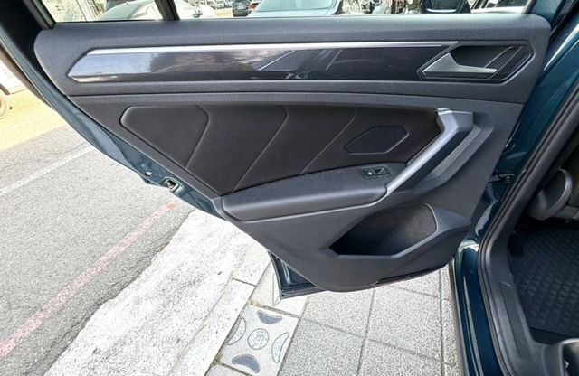 2024年式 Volkswagen Tiguan 280 TSI Elegance 原鈑件 實跑2萬  德系新世代SUV  第18張相片