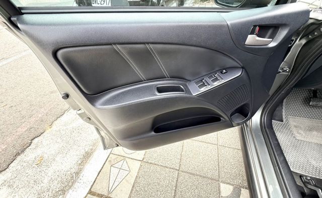 2022年式 Mitsubishi Colt Plus 輕鬆型 原鈑件 恆溫 I-Key 電尾門 都會小家庭代步車首選  第15張相片