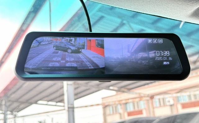 2022年式 Mitsubishi Colt Plus 輕鬆型 原鈑件 恆溫 I-Key 電尾門 都會小家庭代步車首選  第19張相片