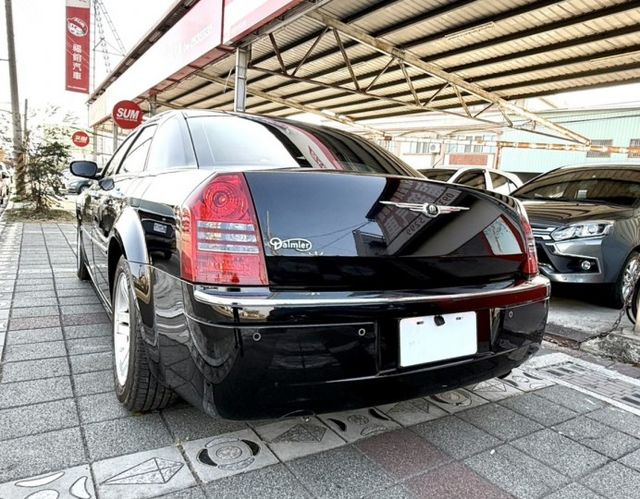 2006年 CHRYSLER 300C 2.7 (小賓利) 僅跑7萬 原鈑件 天窗 恆溫 電動椅 珍藏等級豪車 值得擁有  第4張相片