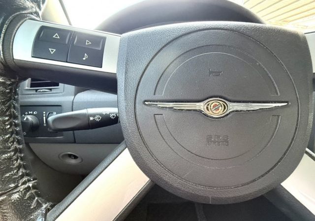 2006年 CHRYSLER 300C 2.7 (小賓利) 僅跑7萬 原鈑件 天窗 恆溫 電動椅 珍藏等級豪車 值得擁有  第15張相片