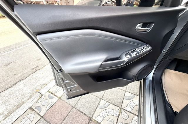 2021年式 Nissan Juke 1.0 駕趣享樂版 原鈑件 僅跑6萬 環景 數位儀錶 Bose音響 新世代小跑旅  第17張相片